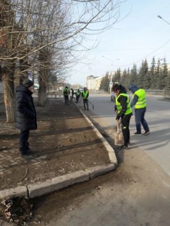 Сезон субботников открыт! 