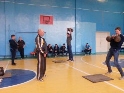 Соревнования по гиревому спорту